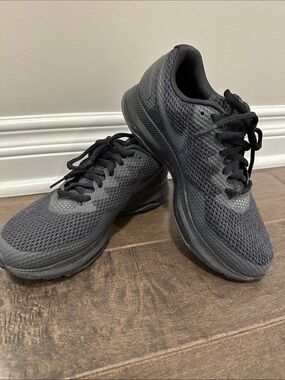 Nike women’s Athletic Shoes - Black/Charcoal